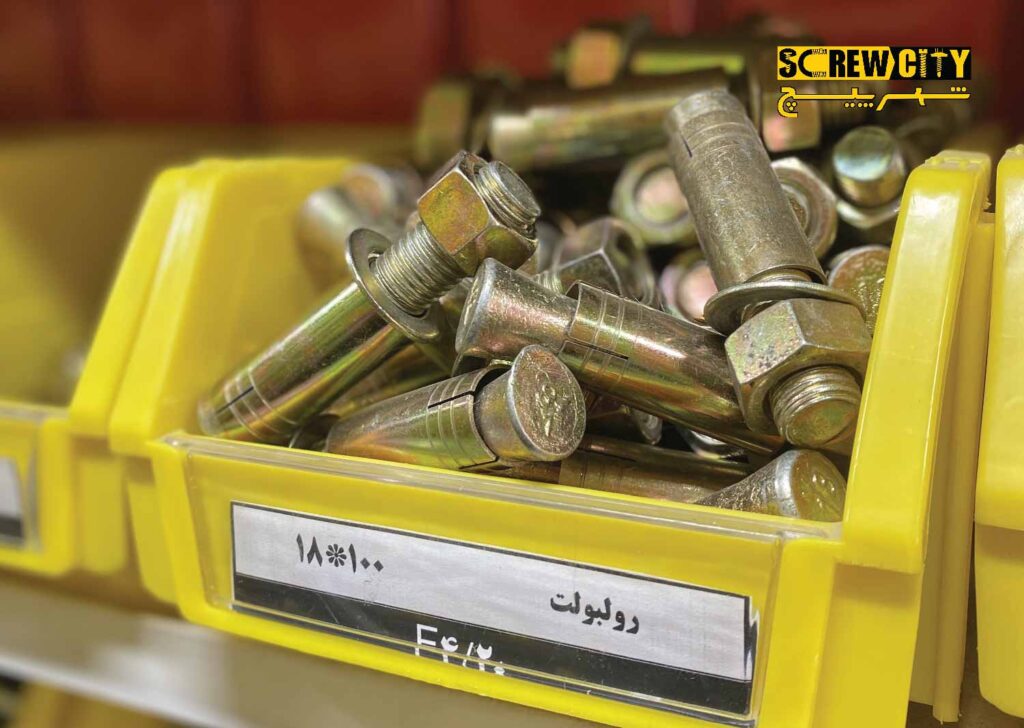 انتخاب پیچ مناسب برای اتصال پانل های فلزی